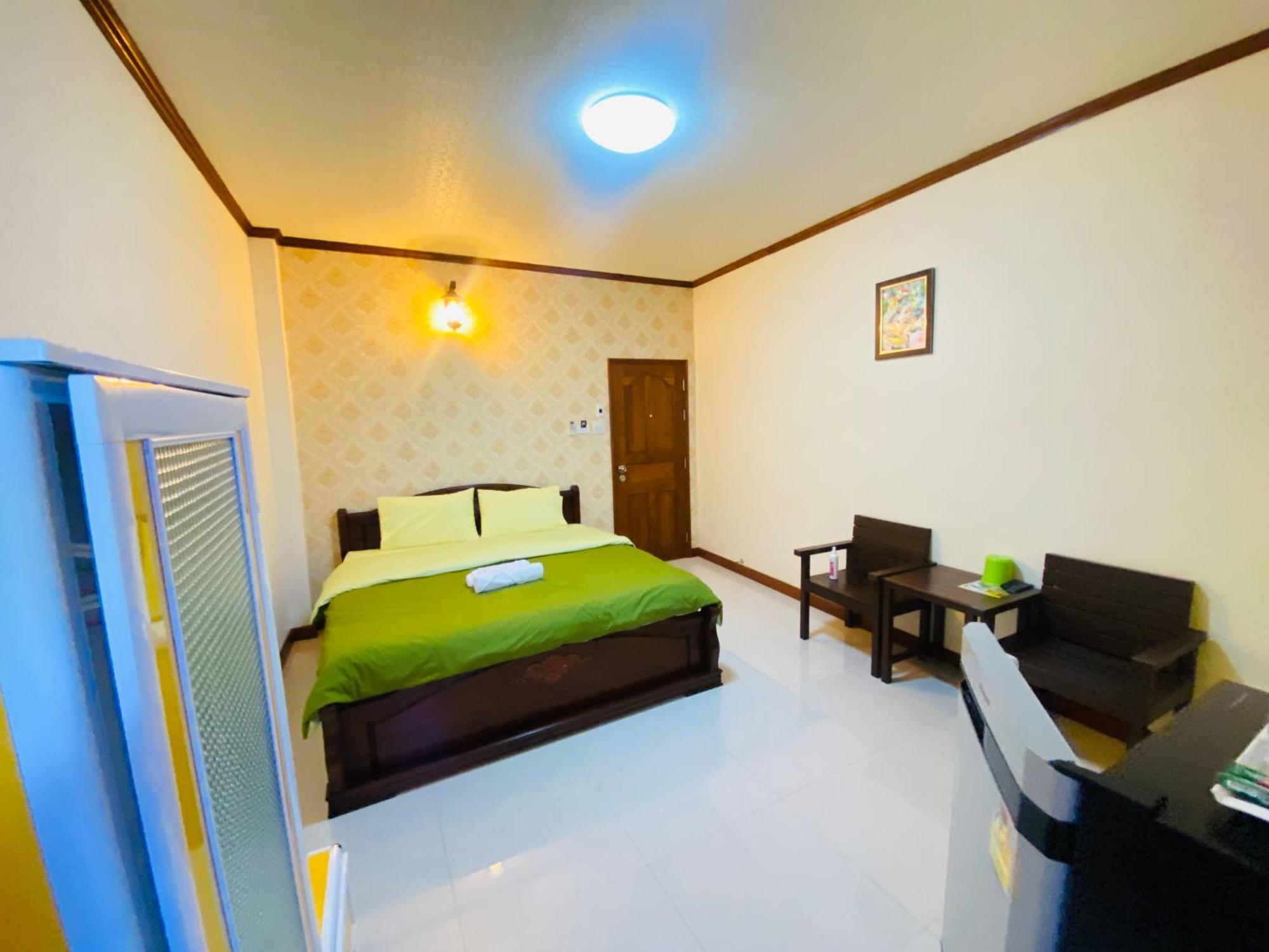 Rak Ban Kerd House Otel Ko Si Chang Dış mekan fotoğraf