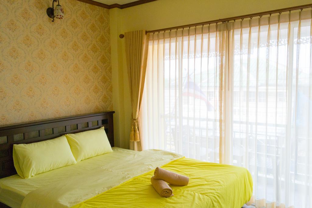 Rak Ban Kerd House Otel Ko Si Chang Oda fotoğraf